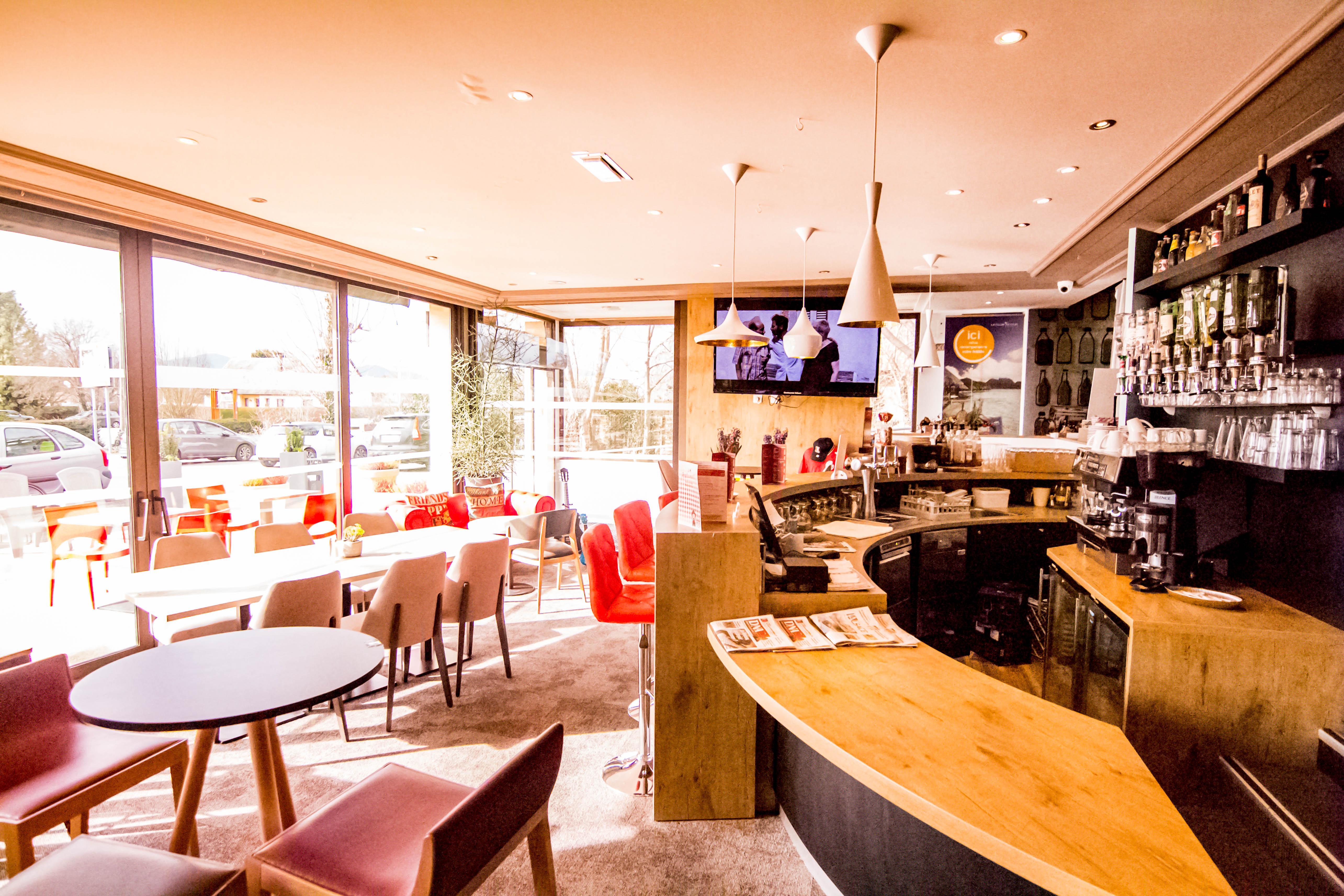 Ibis Colmar Est - Hotel Restaurant En Alsace Horbourg-Wihr Bagian luar foto
