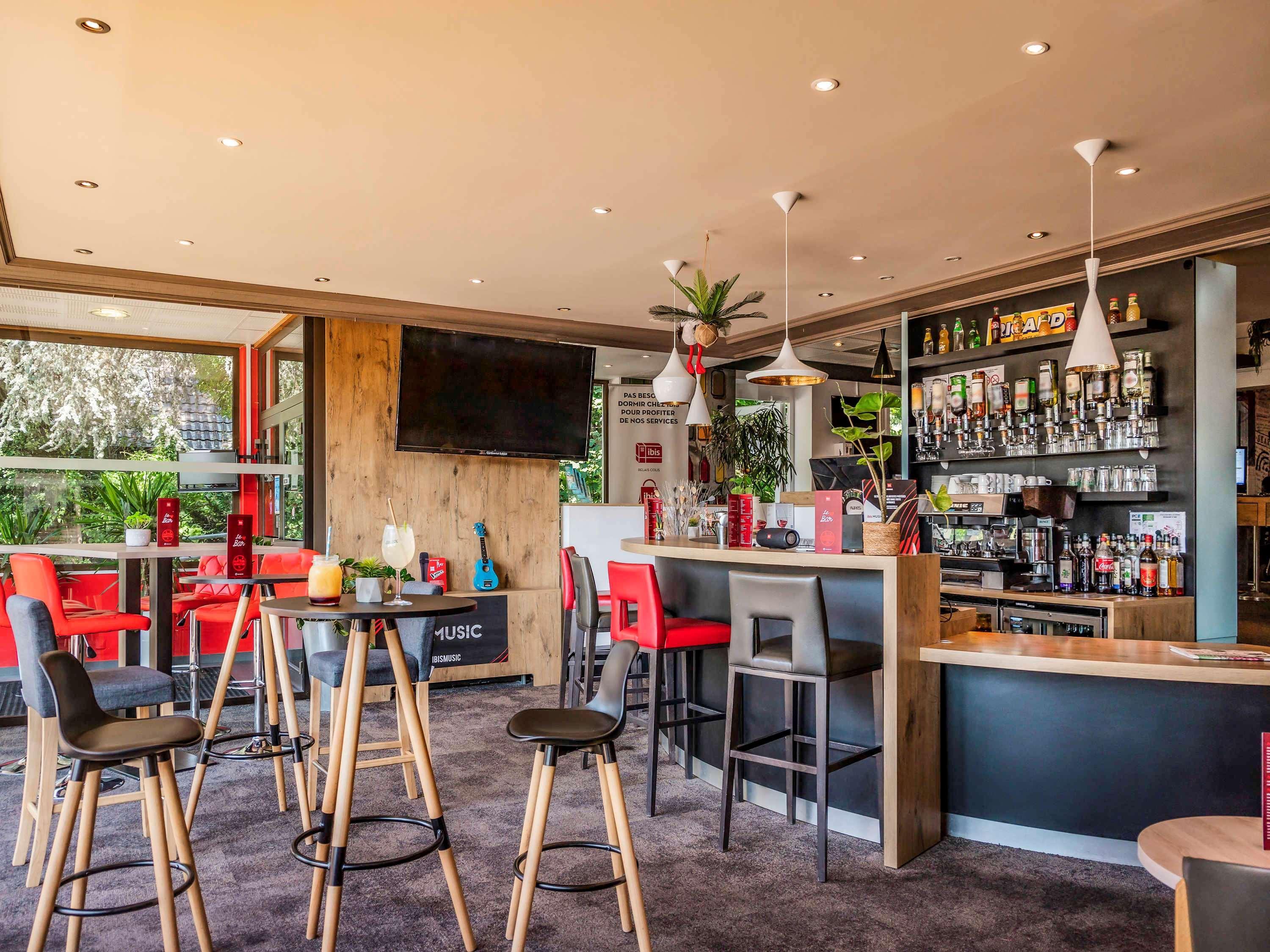 Ibis Colmar Est - Hotel Restaurant En Alsace Horbourg-Wihr Bagian luar foto