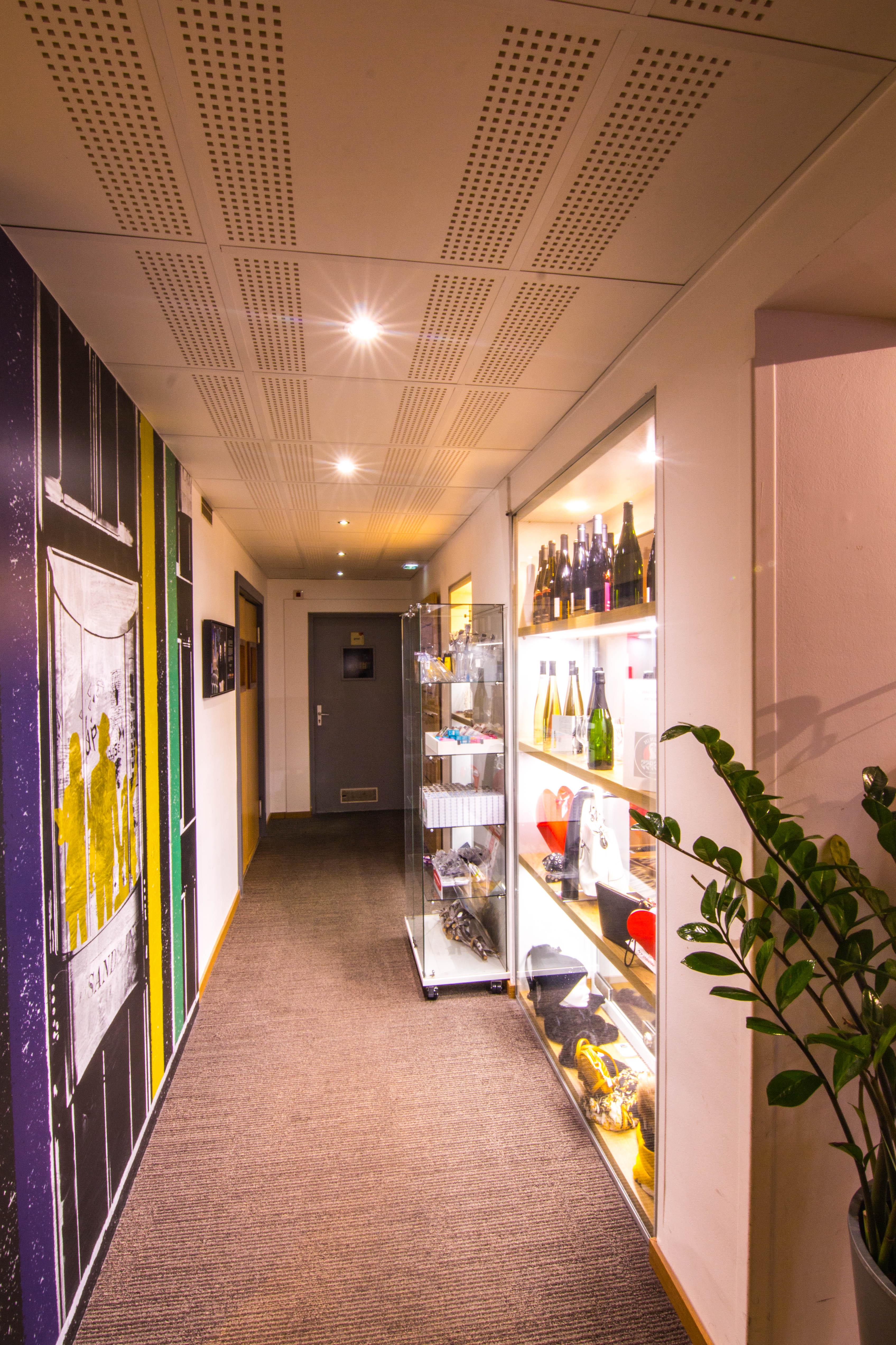 Ibis Colmar Est - Hotel Restaurant En Alsace Horbourg-Wihr Bagian luar foto